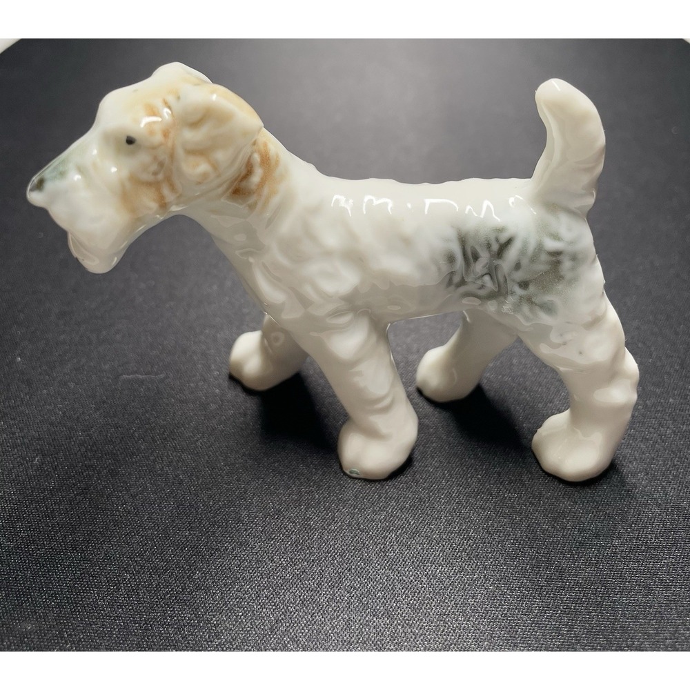 Vintage 1950s Wirehair Fox Terrier Porcelain Dog Figurine. Marked Made in Japan. - Picture 2 of 10